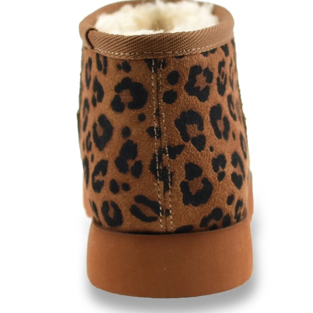 TIME and TRU Womens Leathers UpperSlip On Boot Size 6 Animal Print New - Picture 4 of 8